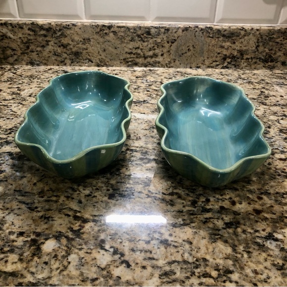 Gail Pittman set of 2 Province Ruffled Bowls - Picture 5 of 9